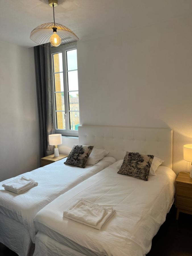Le B Bed & Breakfast Belves Bagian luar foto