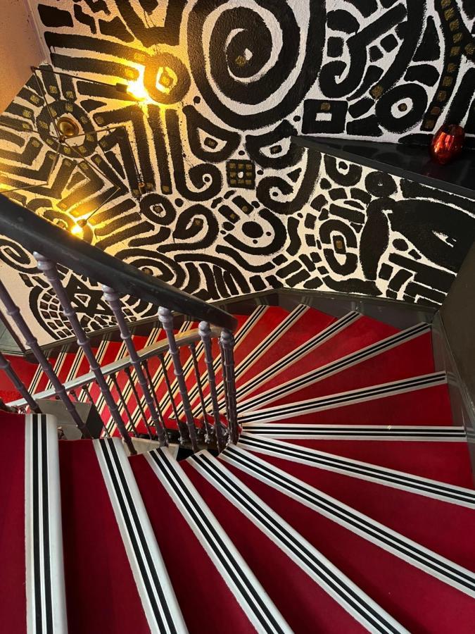 Le B Bed & Breakfast Belves Bagian luar foto