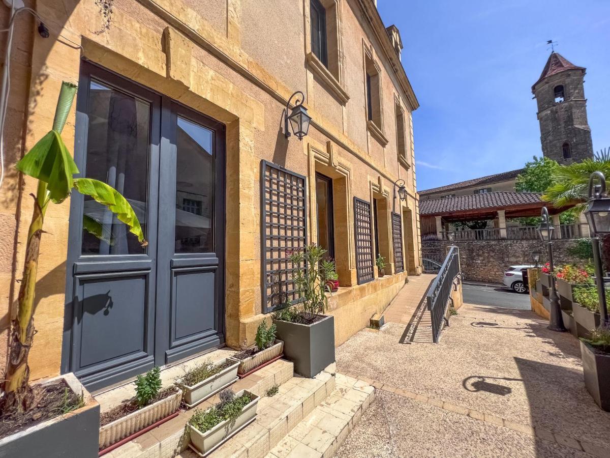 Le B Bed & Breakfast Belves Bagian luar foto